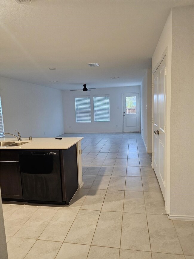 200 Rubylace Dr, Princeton, TX 75407 - photo 6