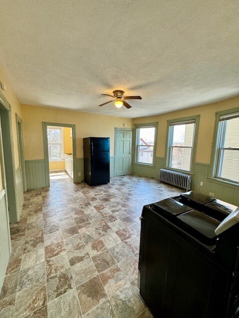 33 8th St, Providence, RI 02906 - photo 2