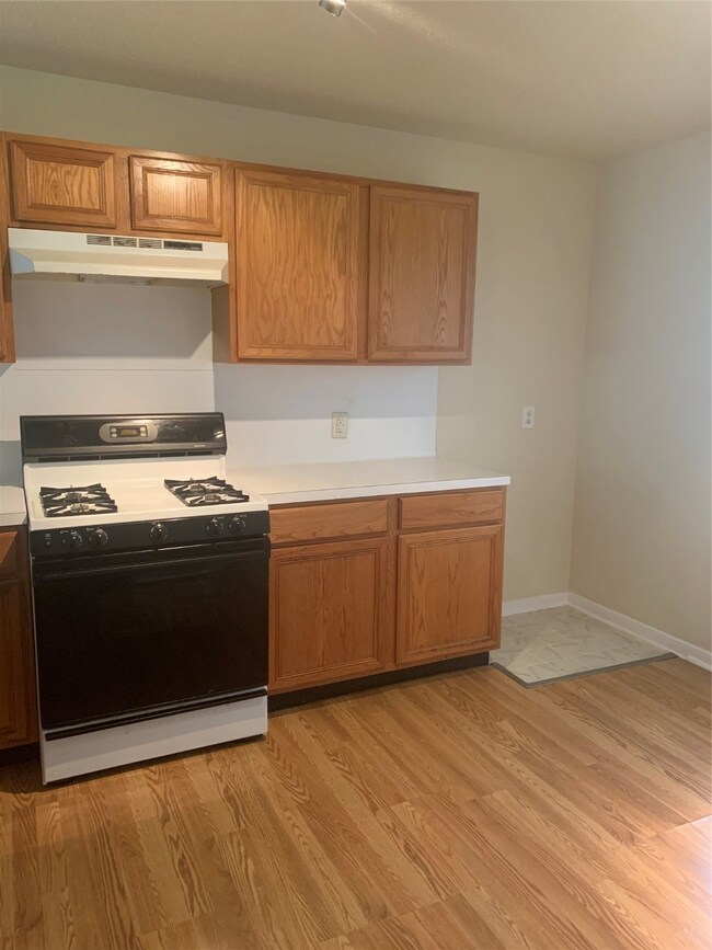 4504 Evella St, Houston, TX 77026 - photo 7