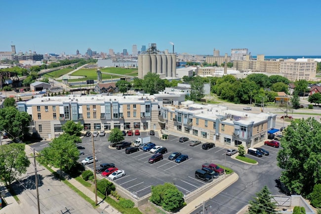 2121 S Kinnickinnic Ave Unit 114, Milwaukee, WI 53207 | MLS# 1878909 ...