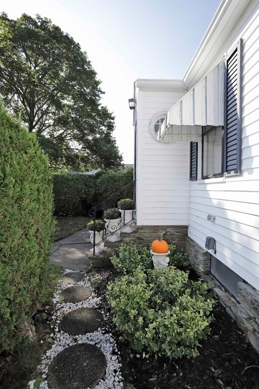 507 John St, New Bedford, MA 02740 - photo 3