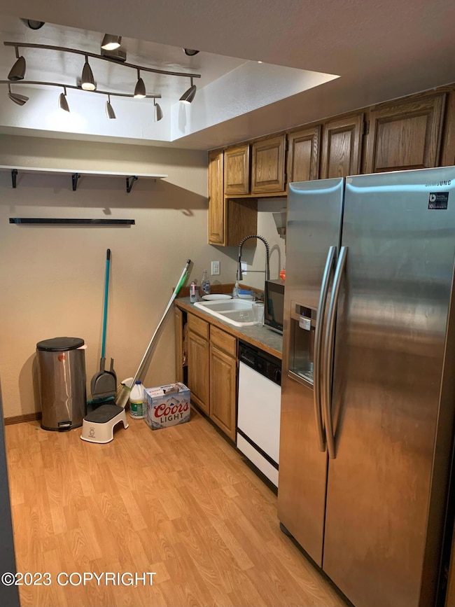 8071 Fairwood Cir, Anchorage, AK 99518 - photo 4