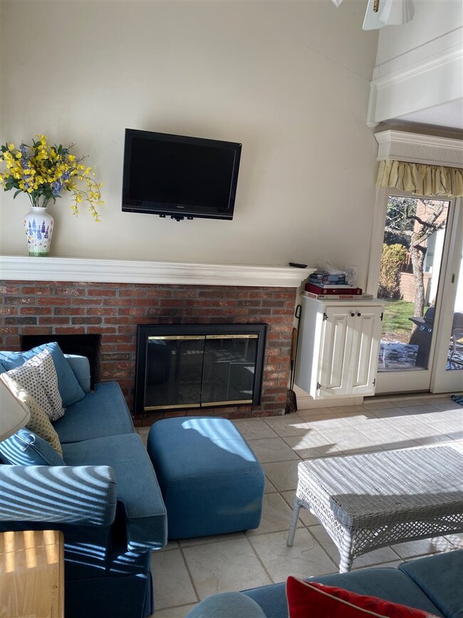 807 Murphys Rd, Quechee, VT 05059 - photo 6