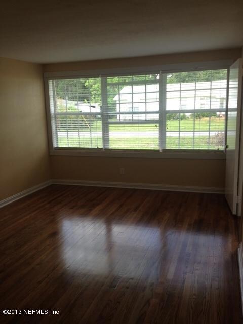 1127 Alta Vista St, Jacksonville, FL 32205 - photo 4