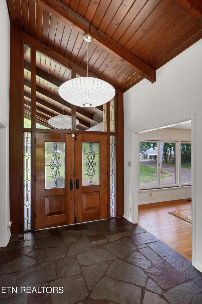 7157 Cheshire Dr, Knoxville, TN 37919 - photo 4