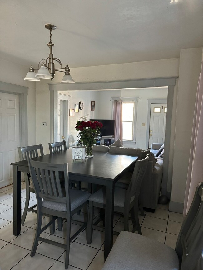 446 S Jackson St, Waukegan, IL 60085 - photo 5