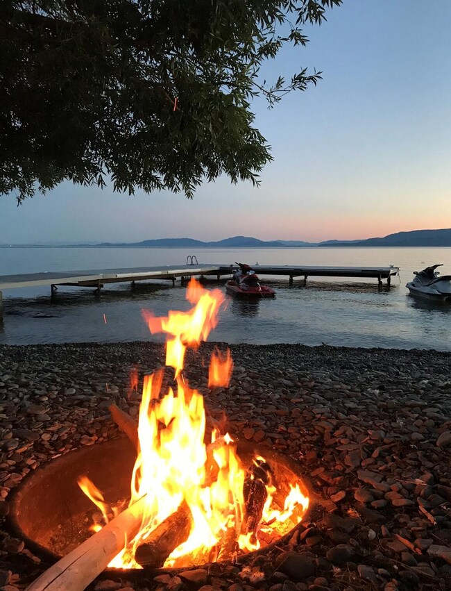 CAMP FIRE BY THE LAKESHORE