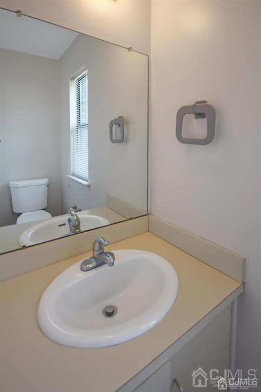 173 Chippenham Ct, Piscataway, NJ 08854 - photo 6