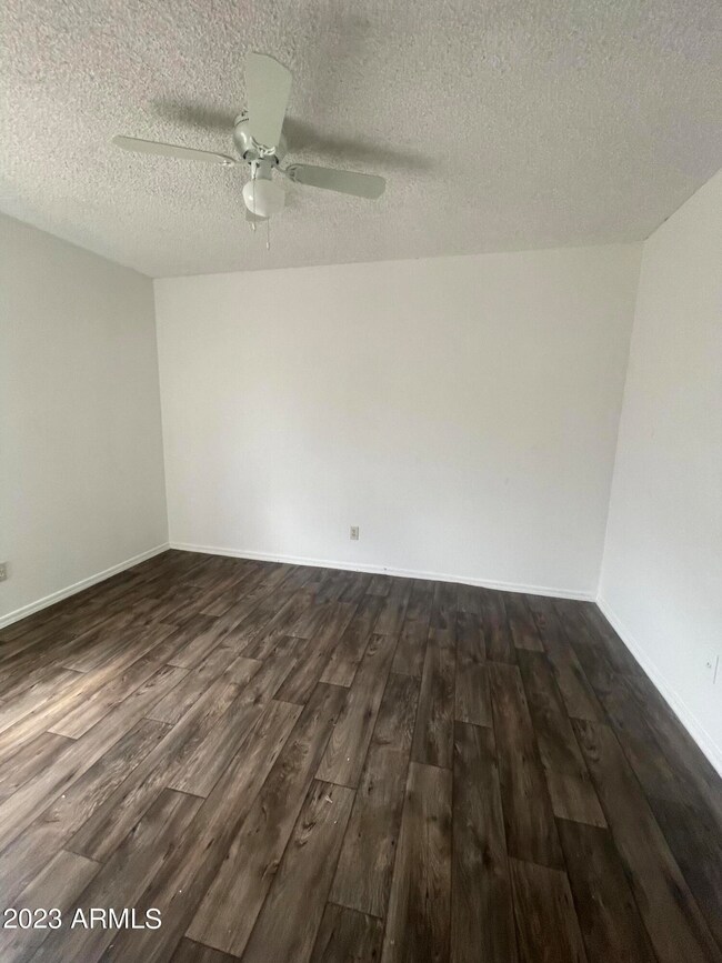 2854 E Capri Cir unit 101, Mesa, AZ 85204 - photo 3