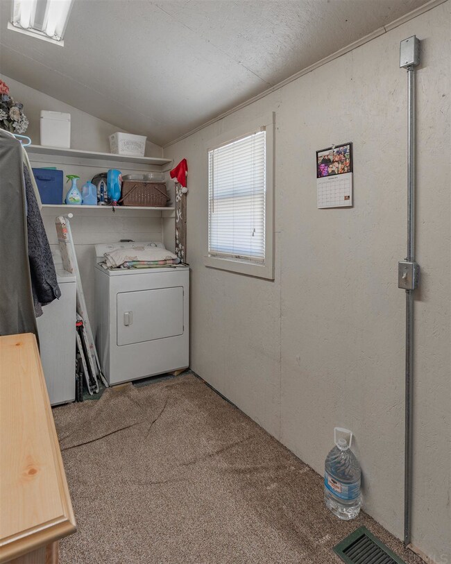 298 N Cass St, Wabash, IN 46992 - photo 5