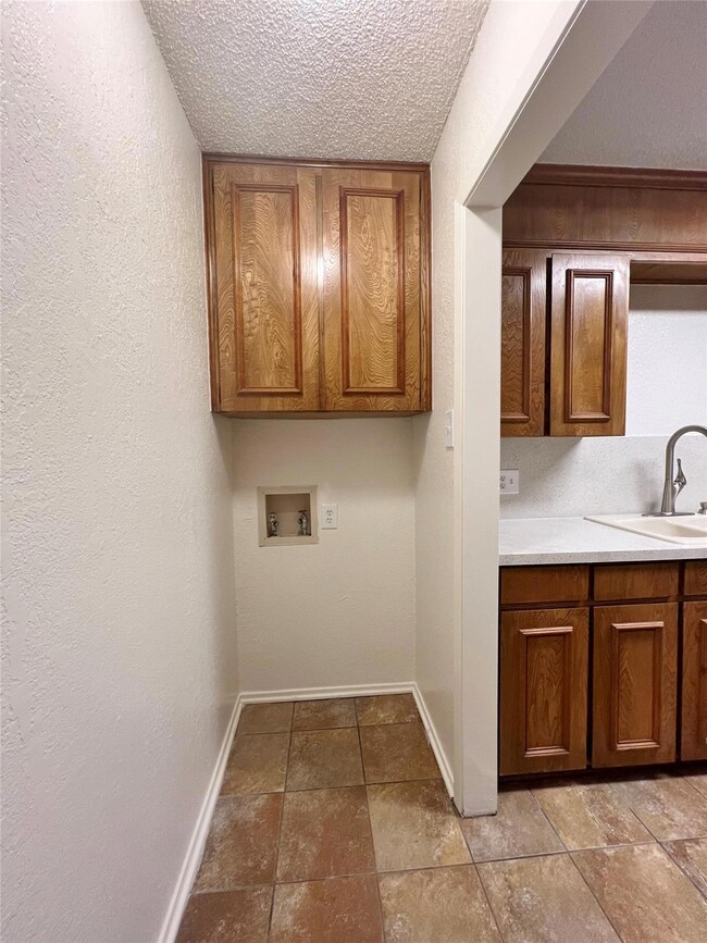 911 Terry Trail, Weatherford, TX 76086 - photo 7