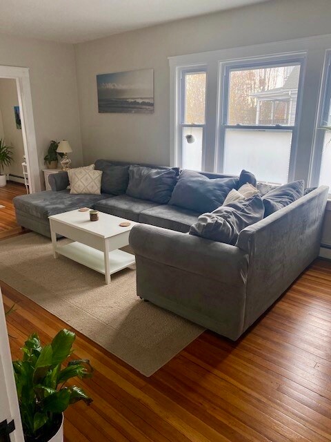 2 Bedlow Ave, Newport, RI 02840 - photo 4