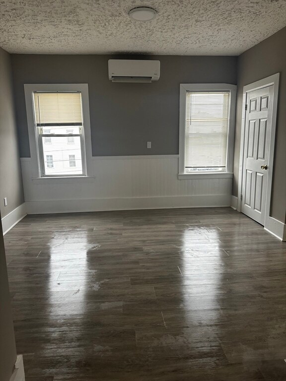 60 Cove St unit 3, New Bedford, MA 02744 - photo 4