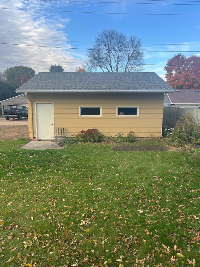 Side of detached double garage.