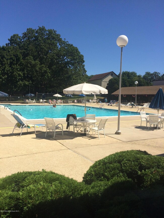 14 Pine Cluster Cir unit K, Manalapan, NJ 07726 - photo 4