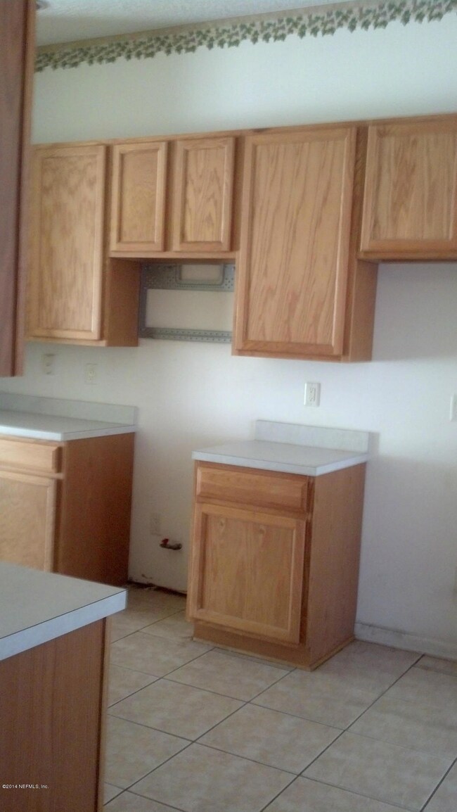 4412 Woodley Kitchen 2