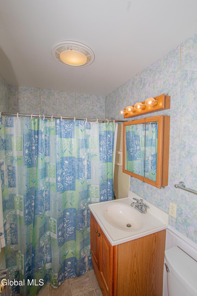 530 Mohawk Ave, Schenectady, NY 12302 - photo 6