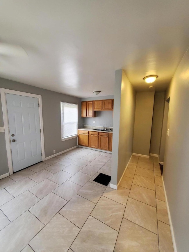 1047 E 21st Ave, Columbus, OH 43211 - photo 6