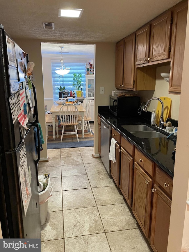 22413 Stablehouse Dr, Sterling, VA 20164 - photo 4