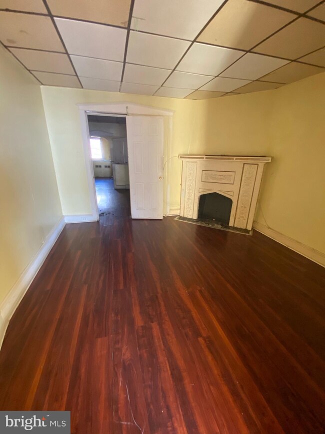 4125 L St, Philadelphia, PA 19124 - photo 2