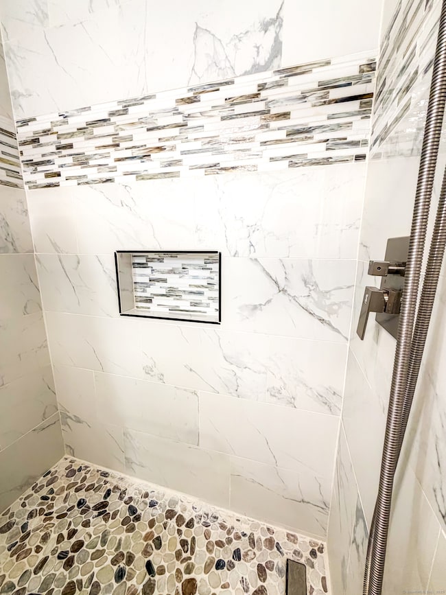 113 Horse Pond Rd unit B, Salem, CT 06420 - photo 7