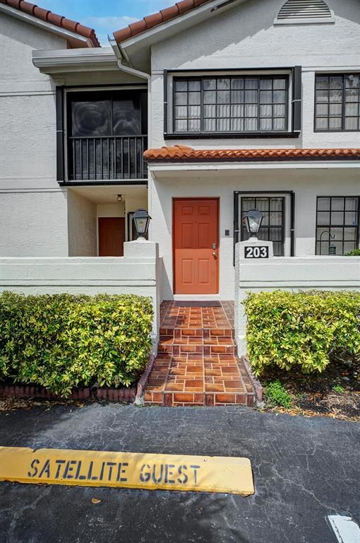 9644 Sills Dr E unit 203, Boynton Beach, FL 33437 - photo 2