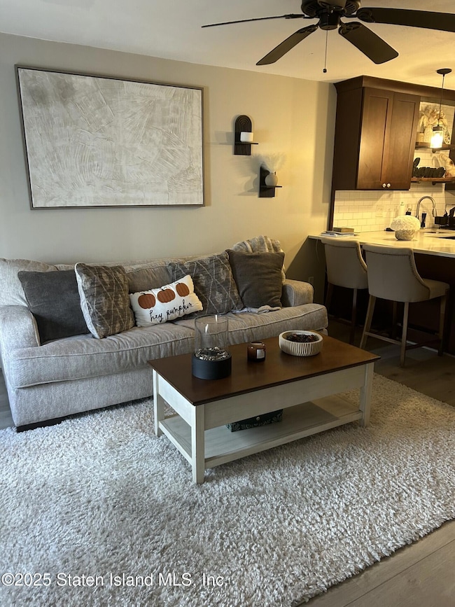 449 Medina St unit 1B, Staten Island, NY 10306 - photo 5