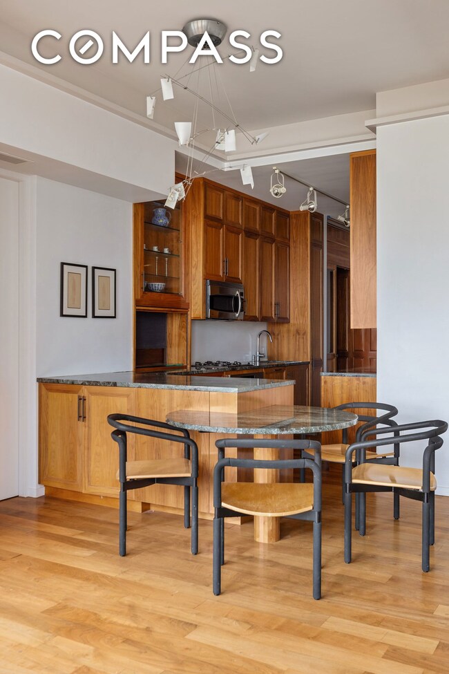 175 E Broadway unit 8-A, New York, NY 10002 - photo 4