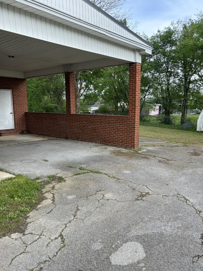 115 Horseshoe Dr, Shelbyville, TN 37160 - photo 3