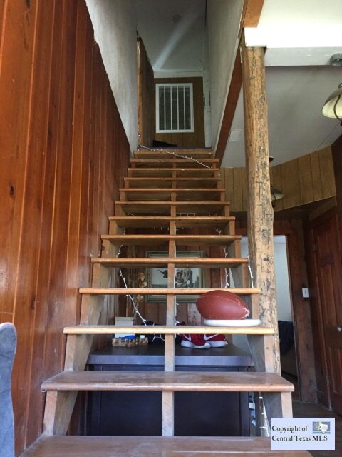 2001 Pecan St, San Marcos, TX 78666 - photo 3