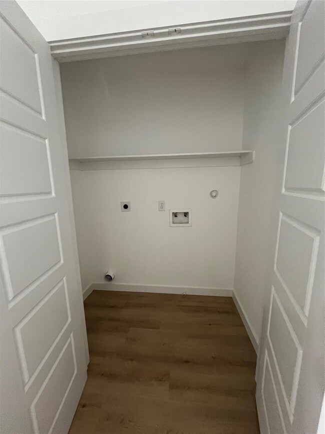 8603 Wileyvale Rd unit B, Houston, TX 77016 - photo 4