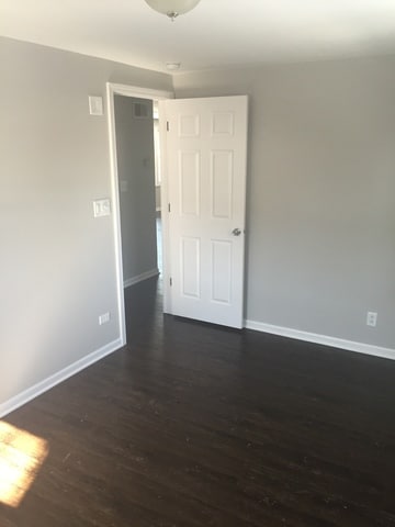 118 Mora Rd, Carpentersville, IL 60110 - photo 4