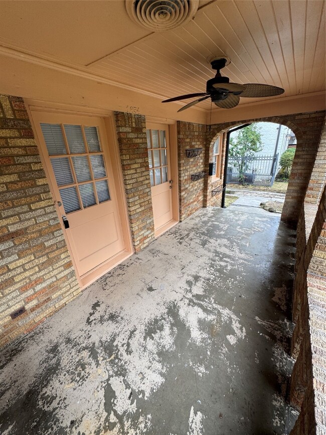 1654 Harold St, Houston, TX 77006 - photo 5