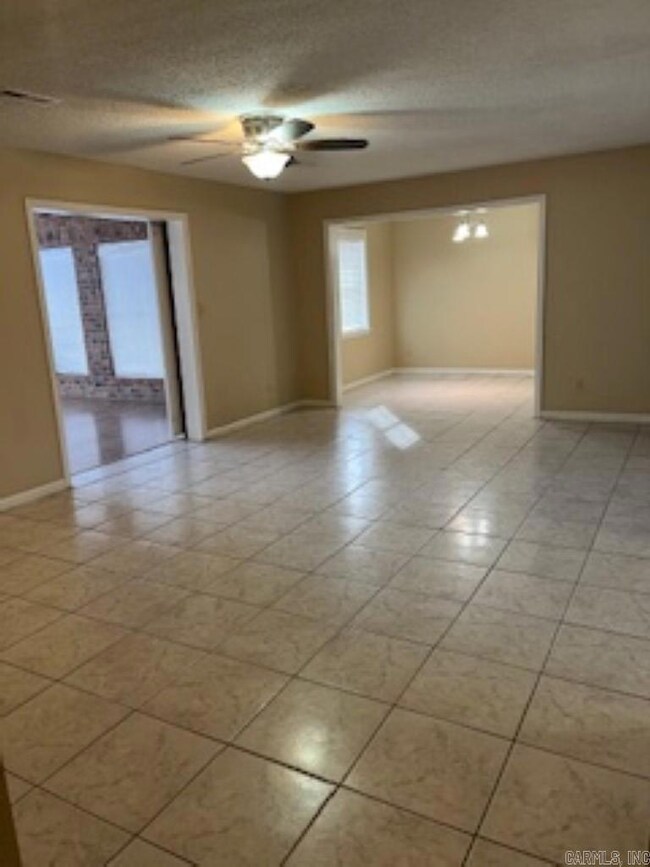 3006 Oakridge Dr, Jonesboro, AR 72401 - photo 4