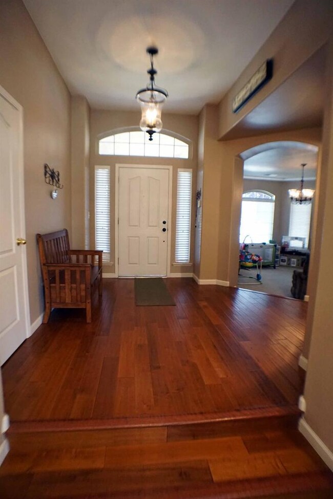 6699 E Simpson Ave, Fresno, CA 93727 - photo 4