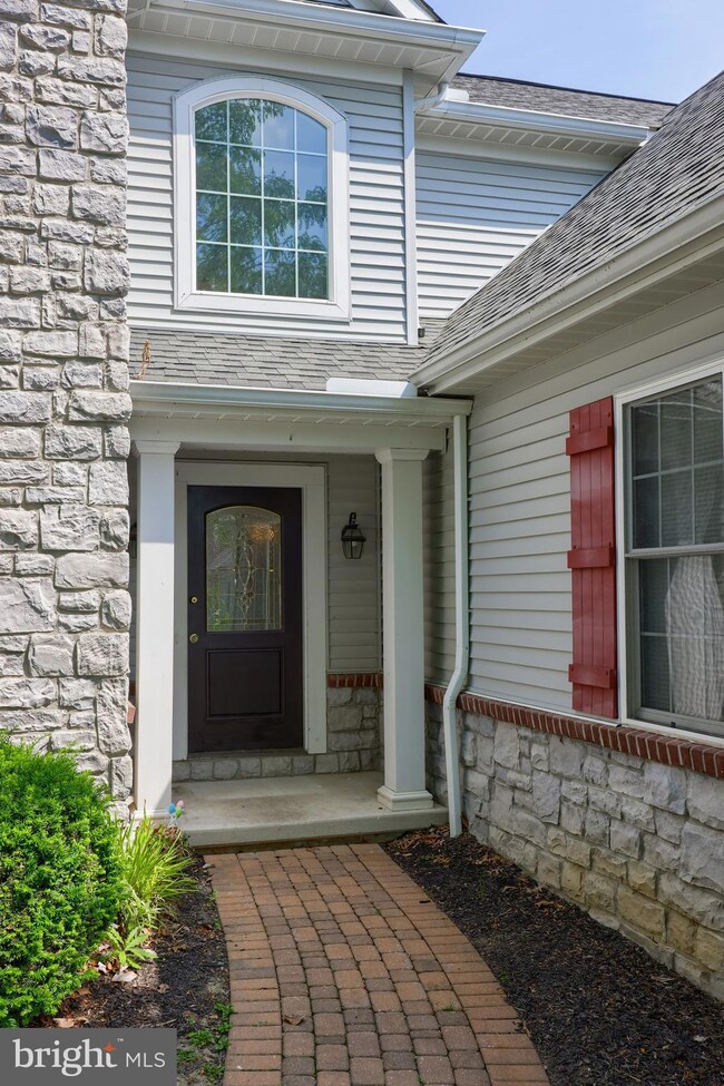 1309 Heatherwood Dr, Mount Joy, PA 17552 - photo 5