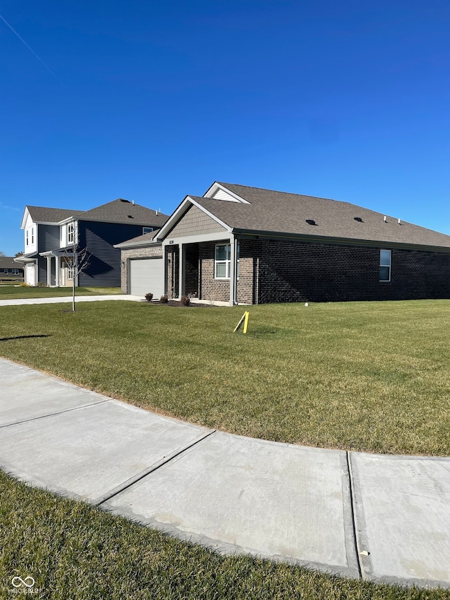 940 Saddlebrook Farms Blvd, Whiteland, IN 46184 - photo 2