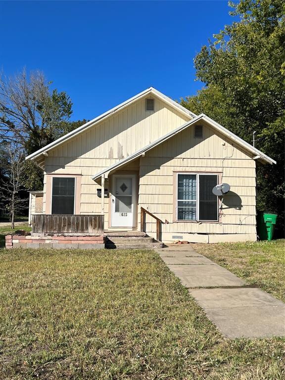 1623 Roy St, Gainesville, TX 76240 - photo 2