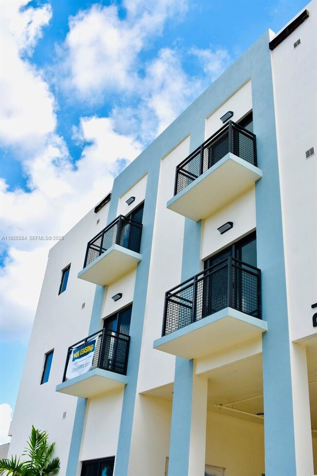 29 Palmetto Dr unit 6, Miami Springs, FL 33166 - photo 7