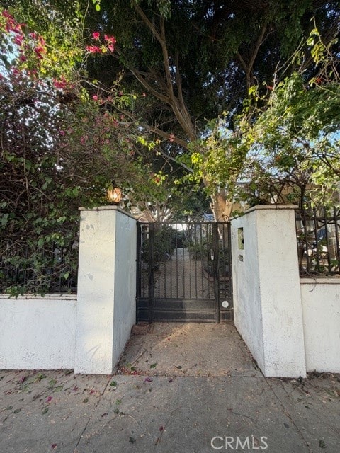 1537 Serrano Ave, Los Angeles, CA 90027 - photo 2