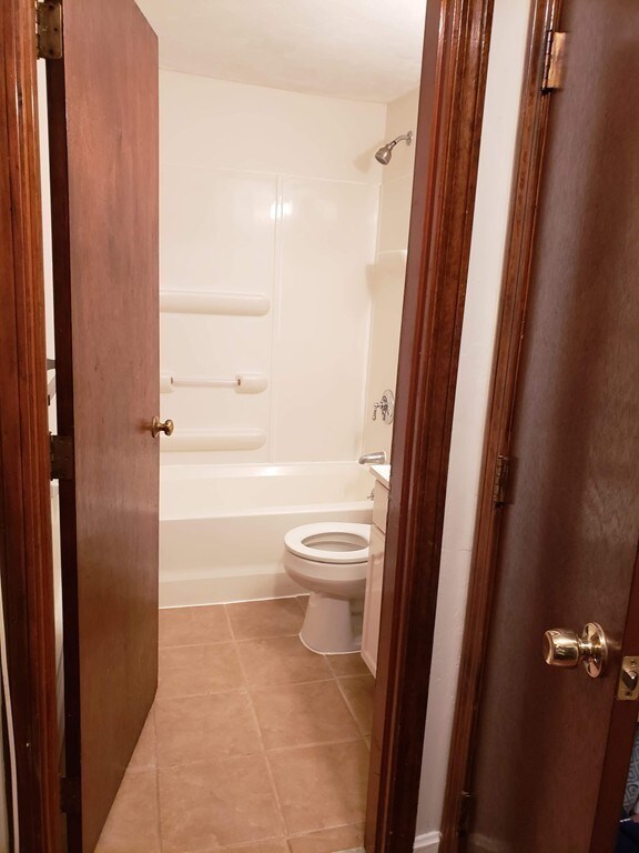 53 N Billerica Rd unit 8, Lowell, MA 01852 - photo 6