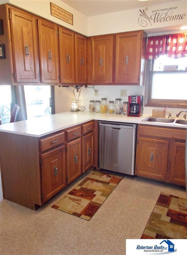 2718 Elk St, Beatrice, NE 68310 - photo 7
