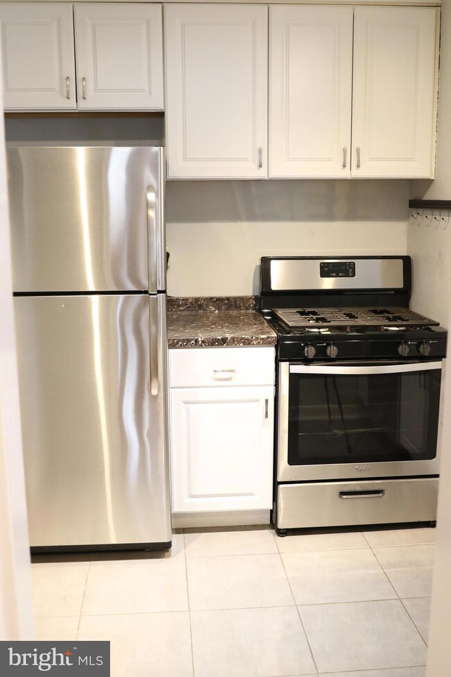 8329 Grubb Rd unit G103, Silver Spring, MD 20910 - photo 4