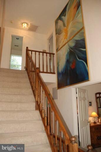 11413 Frances Green Dr, North Potomac, MD 20878 - photo 7