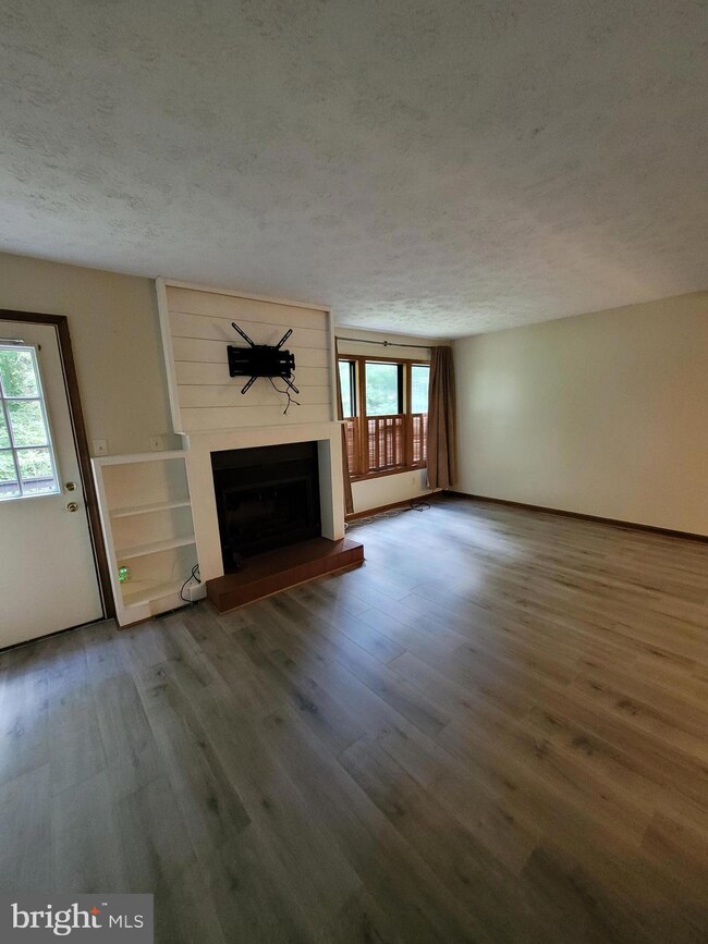 23354 Black Oak Ct, California, MD 20619 - photo 3