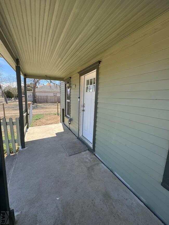 629 St Vrain Ave, Las Animas, CO 81054 - photo 7