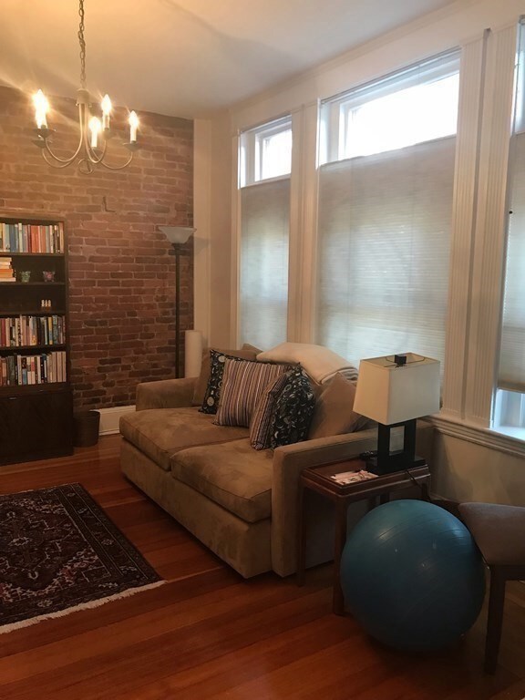 11 Verndale St unit 1, Brookline, MA 02446 - photo 6