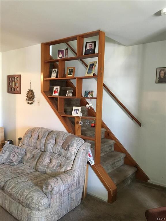 1333 Greenview Dr, Bethlehem, PA 18018 - photo 5