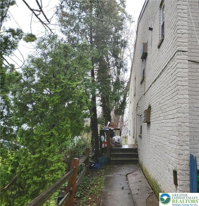 1315 S 10th St unit 3, Allentown, PA 18103 - photo 2