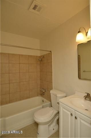 Smith_bathroom